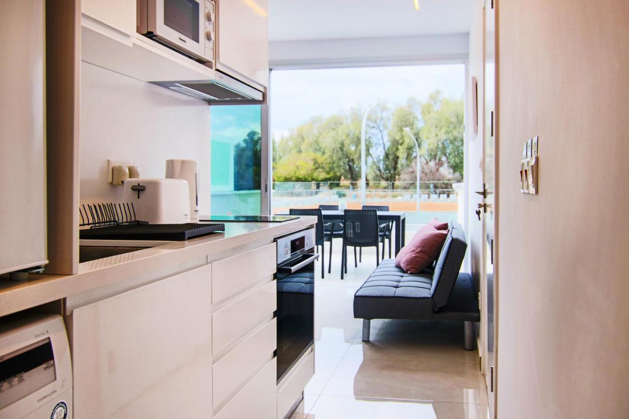 Phaedrus Living - Seaside Luxury Flat Harbour 105 Apartment Paphos Exterior foto